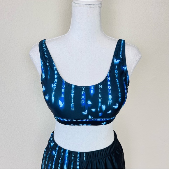 Blue Black Colorblock Matrix Futuristic Asymmetrical Crop Top & Biker Shorts Set - Picture 7 of 15